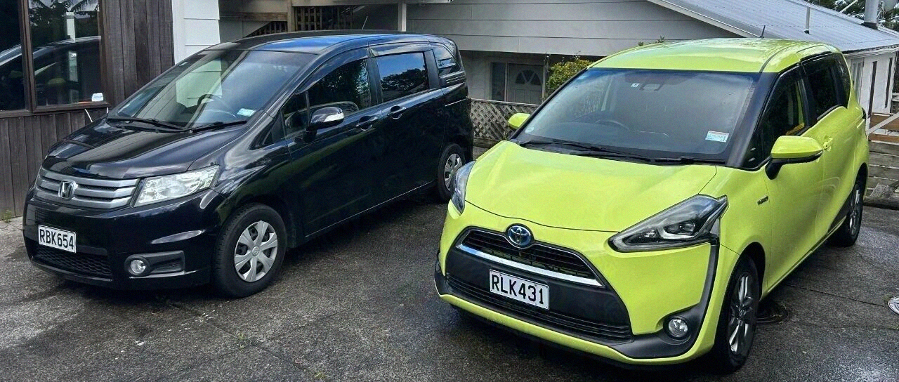 Toyota Sienta: 完美小面包